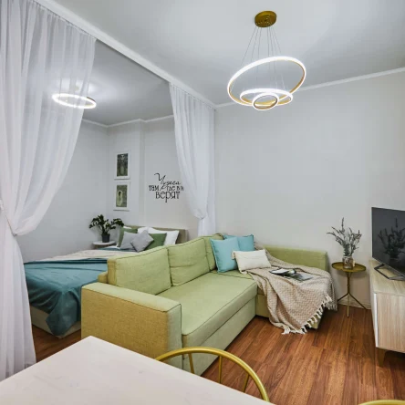 Живи возле Исаакиевского собора