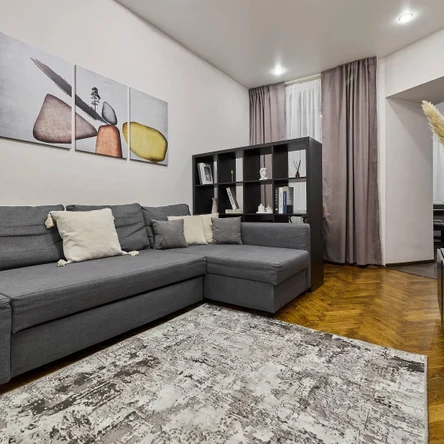 Близко к метро, мостам и музеям!